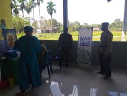 Serda Seno Dampingi Vaksinasi Lansia