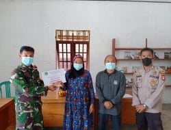 Babinsa Koramil 1011-10/Kapuas Tengah Serda Suherman Melaksanakan Pengawalan Pendampingan Penyaluran BLT Dana Desa