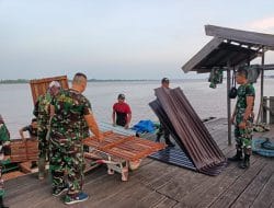 Pengiriman Bahan Bangunan Menggunakan Klotok