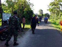 Personel Koramil 04/Selat Mengikuti Jum’at Bersih Bersama Warga