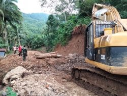 Pra TMMD 111, Ekskavator Sudah Mulai Mengerjakan Pembukaan Jalan Baru