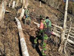 Tim Kodim 0212 Tapsel Tiba di Lokasi Pembakaran Hutan Siuhom