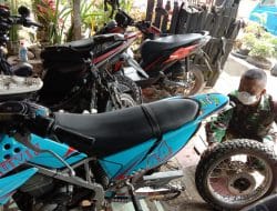 Mekanik Bengkel Saling Bantu Selesaikan Motor Trail KLX 150cc