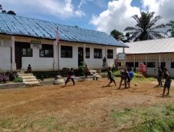 Olahraga Sepakbola Bersama, Ternyata Ada Penontonnya