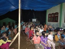 Anak-anak Hadiri Acara Nonton Bersama dengan Taati Prokes