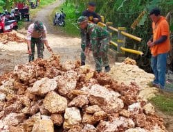 Lahir Dari Rahim Rakyat dan Kembali Untuk Rakyat Itulah Prinsip Satgas TMMD di Desa Siwalan