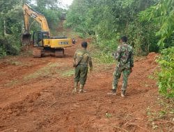 Alat Berat Sempat Macet Di Lokasi Pembukaan Jalan TMMD Ke-111