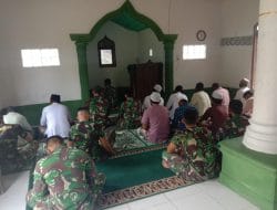Manunggalnya TNI-Rakyat di Masjid Desa Siuhom
