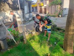 Kerja Bakti Disela-sela Sebelum Apel Kerja TMMD