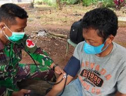 Tim Kesehatan Satgas TMMD Selalu Siap Melayani Warga