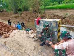 Anyaman Besi Untuk Dasar Pembuatan TPT Sasaran TMMD 111 Gresik