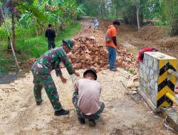 Inilah Salah Satu Skil Mumpuni Anggota Satgas TMMD Kodim Gresik