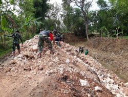 Wujud Kemanunggalan TNI dan Rakyat, TMMD Pasti Selesai Tepat Waktu