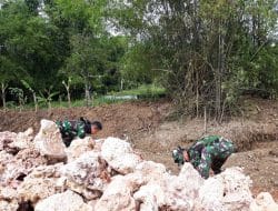 Satgas TMMD Tetap Semangat Walau Tidak Ada Tempat Berteduh