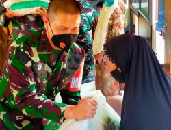 Bansos, Sembako Ringankan Warga Kurang Mampu di TMMD 0817/Gresik