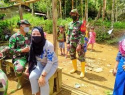 Selesai Memerika Bu Rida Wandi, Satgas TMMD Tapsel, Tekanan Darah Ibu Normal