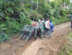 Tanjakan Curam Sebabkan Mobil Terperosok, TMMD Tapsel