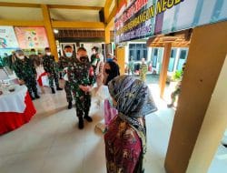 Warga Terdampak Pandemi Covid-19, Mendapat Bingkisan Sembako