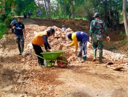Semangat Membara Masyarakat Siwalan Dalam TMMD 111 Gresik.