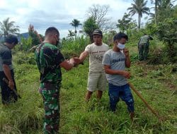 Bagikan Masker Sekaligus Sosialisasi Prokes, TMMD Tapsel