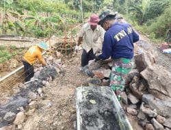 Pasir, Semen dan Batu Jadi Hidangan Fisik Anggota Satgas Setiap Pagi Saat Mulai Bekerja