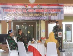Babinsa himbau Prokes di TMMD Ke-111 Kodim 0817/Gresik