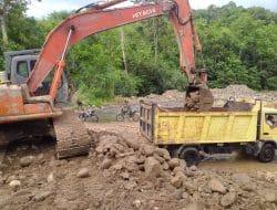 Kondisi Jalan Dilalui Distribusi Material, Penting Bagi Kelancaran Pengerasan Jalan Baru di TMMD Kodim Tapsel