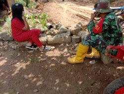 Serda Tommi Jepisa Komsos Bersama Anak Berikan Pemahaman Prokes di TMMD Tapsel