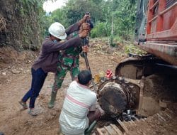 Satgas Ternyata Jago Perbaiki Alat Berat di TMMD Kodim Tapsel