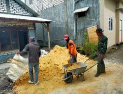 Dum Truk Datangkan Tanah Urugan Untuk Timbun Pondasi Rumah