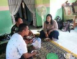 Untuk Mengisi Tenaga, Warga dan Satgas Selalu Sarapan Sebelum Bekerja