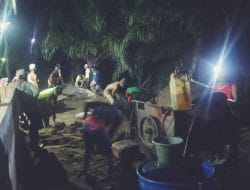 Kapten Kav Edi Darmadi Apresiasi Satgas TMMD Ke-111 Kodim 1207/Pontianak dan Masyarakat Atas Semangat Kerja Hingga Lembur Malam Hari   
