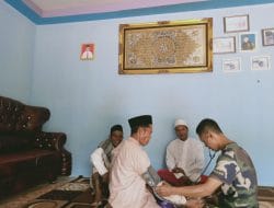 Masyarakat Aktif Periksa Kesehatan Dengan Bakes Satgas TMMD Ke-111 Kodim 1207/Pontianak   