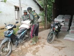 Pendistribusian Material Tetap Dilakukan Satgas TMMD Ke-111 Kodim 1207/Pontianak