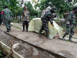 Satgas TMMD Ke-111 Kodim 1207/Pontianak Selalu Sigap Disegala Cuaca