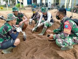 Babinsa Sharing Bersama Anggota Satgas TMMD Ke-111 Kodim 1207/Pontianak   