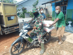 Tak Mau Terhambat Material TMMD Ke-111, Serda Sholeh Atur Cara Sampai Sasaran   