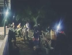 Kerja Malam Membangun Jalan Demi Mengejar Target TMMD Ke-111 Kodim 1207/Pontianak