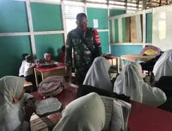 Satgas TMMD Ke-111 Kodim 1207/Pontianak Berikan Pemahaman Wawasan Kebangsaan di Sekolah
