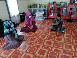 Satgas TMMD Ke-111 Kodim 1207/Pontianak Sampaikan Kepada Warga Pentingnya Jaga Protokol Kesehatan