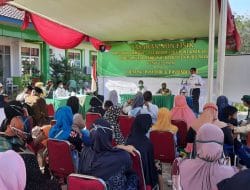 Ketua Persit KCK Cabang LI Kodim 1207/Pontianak Beserta Rombongan Laksanakan Kegiatan Penyuluhan di Lokasi TMMD Ke-111   