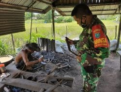 Satgas TMMD Ke-111 Kodim 1207/Pontianak Datangi Pengrajin Alat Pertanian