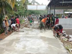 Dengan Penuh Semangat Satgas TMMD Ke-111 Kodim 1207/Pontianak Bersama Masyarakat Rampungkan Pengerjaan Jalan