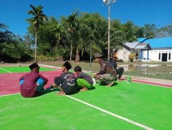 Satgas TMMD Ke-111 Kodim 1207/Pontianak Mengecat Lapangan Badminton di Pondok Pesantren Salafiyah Haqqulyqin Assahliyyah