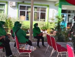 Ibu-Ibu Persit Kodim 1207/Pontianak Mendukung Pelaksanaan TMMD Ke-111 Dalam Program Non Fisik