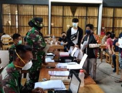 Koordinasi Sesama Tim Satgas TMMD Ke-111 Kodim 1207/Pontianak Selalu Diterapkan Sebelum Pelaksanaan Kegiatan Serbuan Vaksinasi   