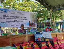 Dukung Ekowisata Mangrove Angsana, KKP Serahkan Bantuan KOMPAK