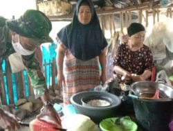 Kebersamaan dalam Giat Ibu-ibu di Dapur di TMMD Kodim Tapsel