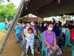 Peserta Antri dengan Tertib, Giat Vaksinasi TMMD Kodim Tapsel