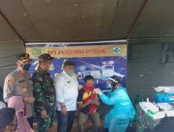 Dansatgas Tegaskan Bahwa Vaksin Bukan Obat dalam Giat Vaksin TMMD Kodim Tapsel